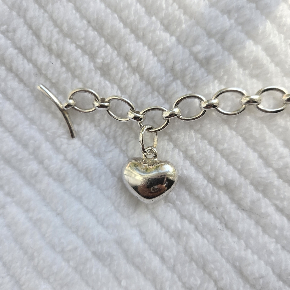 Links Elegant Silver Heart Charm Bracelet